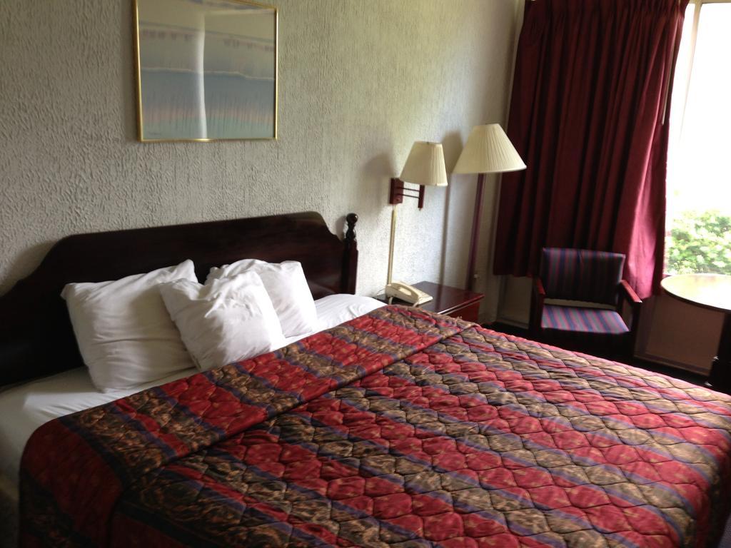Super 8 Motel East Hazel Crest Room photo